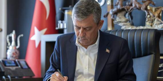 Özgür Özel duyurdu: Yeni Parti resmen kuruldu
