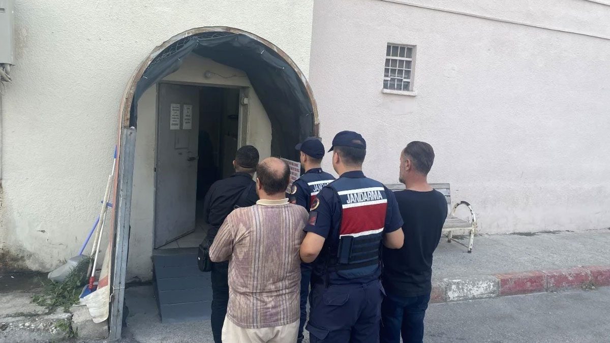 200 milyonluk arsayı sahte vekaletle satacaklardı: Noterde suçüstü