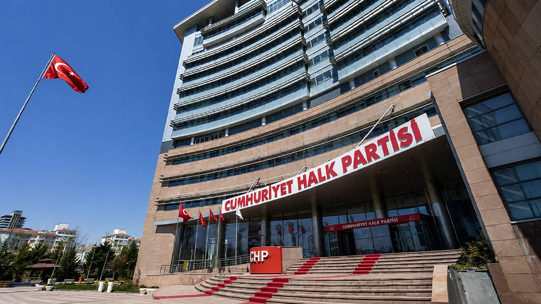 264 eski milletvekili CHP’den istifa etti