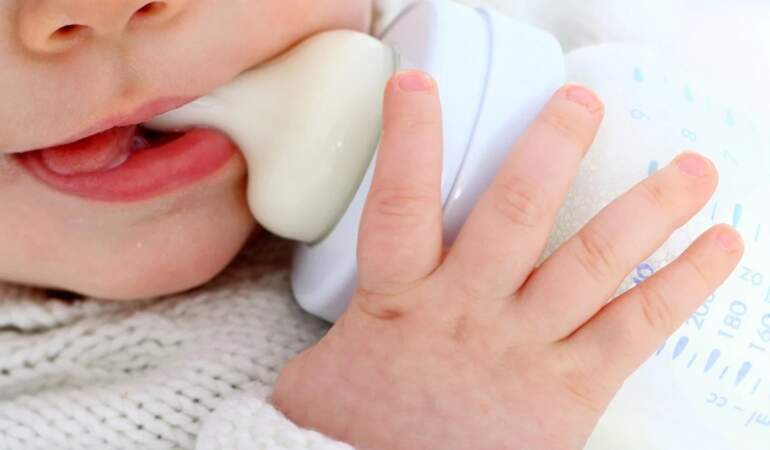 Bebeklere 3,1 milyar liralık tıbbi mama desteği