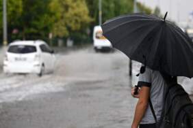 Meteoroloji saat vererek uyardı: Sağanak yağış ve kuvvetli rüzgar bekleniyor