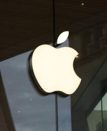 Apple yeniden dünyanın en değerli şirketi oldu