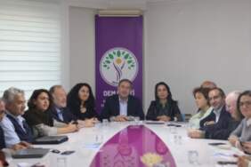 DEM Parti MYK, çerçeve yasa gündemi için toplanıyor