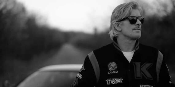 ‘Nightcall’ İle Efsaneleşmişti: Ünlü DJ Kavinsky Paris’te ölü bulundu