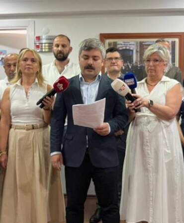 Altınordu İlçe Başkanı Halis Poyraz ve yönetimi CHP’den istifa etti