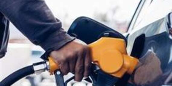 Akaryakıtta İndirim Rüzgarı: Benzine Gece Yarısı Yeni İndirim Beklentisi
