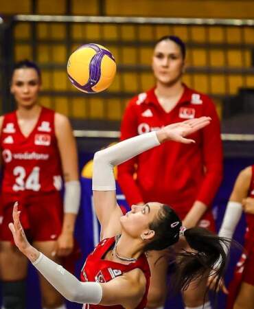 A Milli Kadın Voleybol Takımı VNL’de Ankara’da