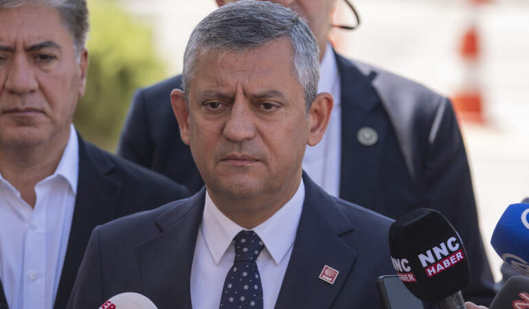 Ankara’da Kritik Hafta: Özgür Özel Yeni Parti İçin ‘Bir Hafta’ Süre Verdi