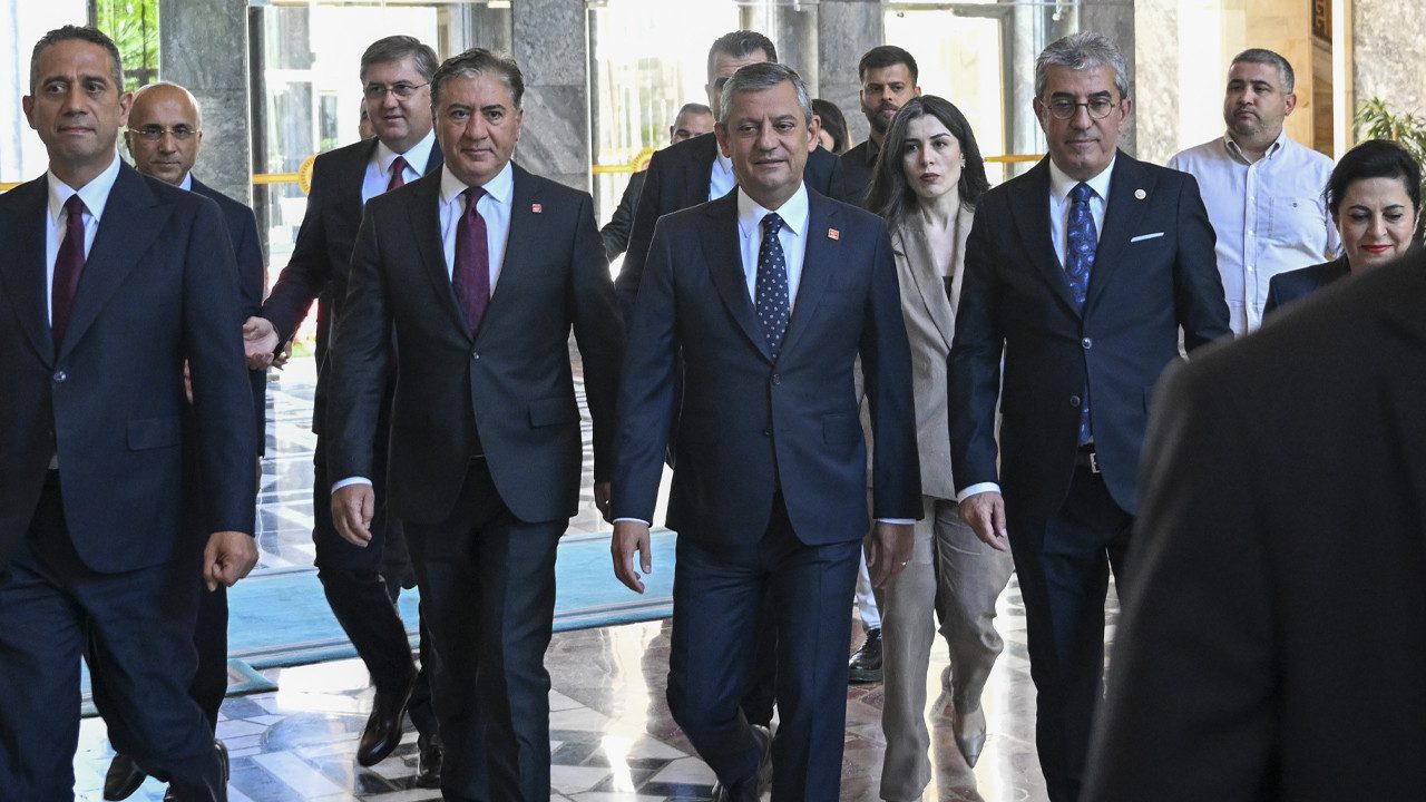 Ankara’da Tarihi Cuma: 90 Vekil İmzayı Attı, Özgür Özel’in ‘Yeni Parti’si Yarın Resmen Kuruluyor mu?