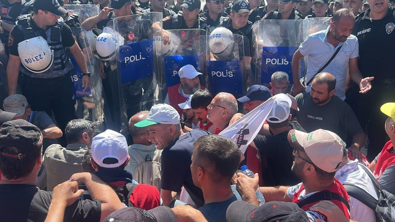 Ankara’ya Yürümek İsteyen Termik Santral İşçilerine Polis Müdahalesi, Gözaltılar Var