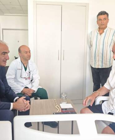 Bakan Ersoy’dan İbrahim Tatlıses’e geçmiş olsun ziyareti
