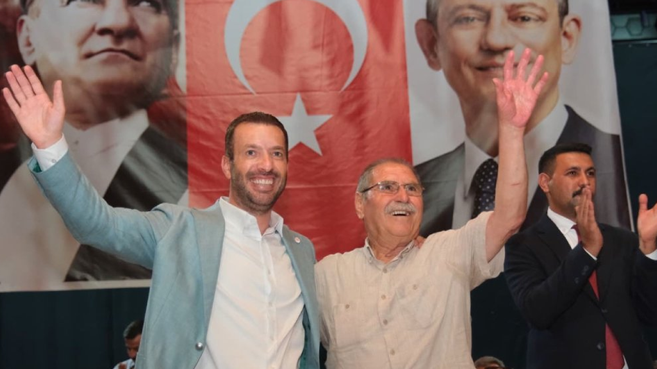 Ceyhan’da CHP’den Toplu İstifa: Belediye Başkanı Dahil Çok Sayıda Kişi YENİ Parti’ye Katıldı