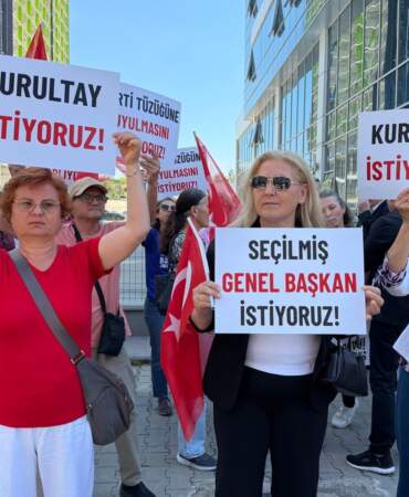 CHP Gönüllüler Kurultay İstiyor