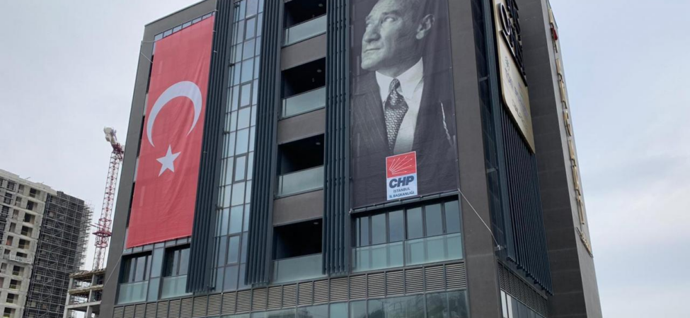 CHP’de Yeni Parti Depremi: İstanbul’da 7 İlçe Başkanı Görevden Alındı