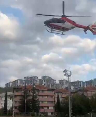 Çorum’da kapıya sıkışan çocuğun parmağı koptu; ambulans helikopterle Ankara’ya sevk edildi
