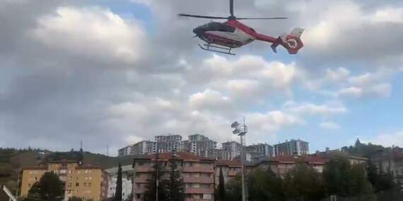 Çorum’da kapıya sıkışan çocuğun parmağı koptu; ambulans helikopterle Ankara’ya sevk edildi