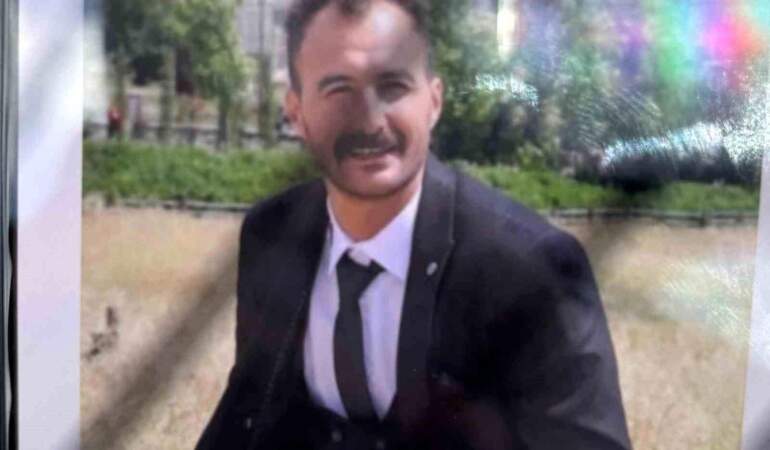 Freni bozulan ABB’ye ait hafriyat kamyonu iki kamyona çarptı, 2 işçi hayatını kaybetti