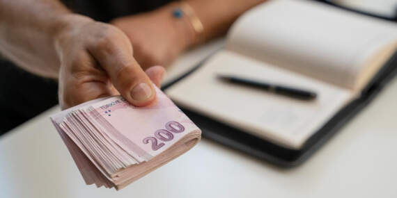 İş Yerinden Dikkat Çeken Karar: Her 10 Dakikada 500 TL Maaş Kesintisi
