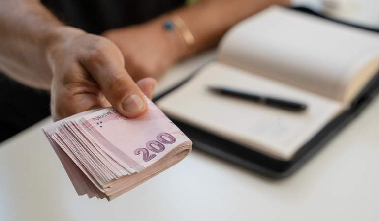 İş Yerinden Dikkat Çeken Karar: Her 10 Dakikada 500 TL Maaş Kesintisi