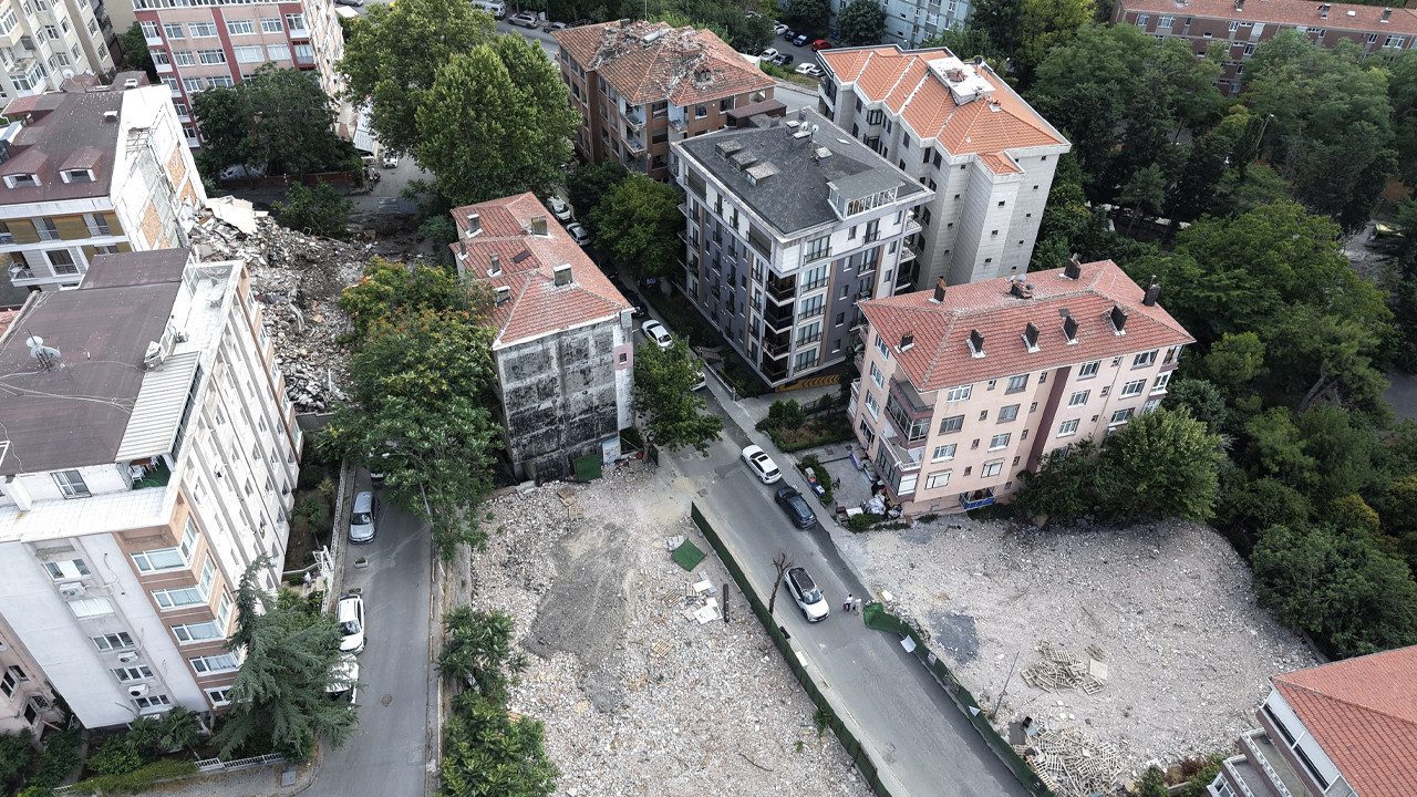 İstanbul’da Depreme Karşı Yüzyılın Dönüşümü: 300 Metrelik Sokakta 13 Bina Aynı Anda Yıkılıyor