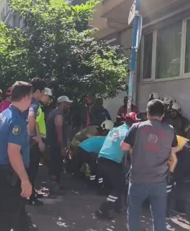 Kadıköy’de Kentsel Dönüşüme Giren Binada Göçük: İki İşçi Yaralandı