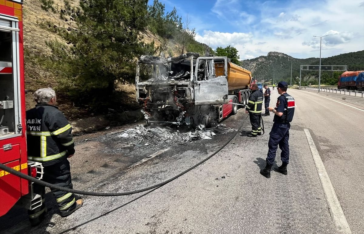 Karabük’te Tır Yandı