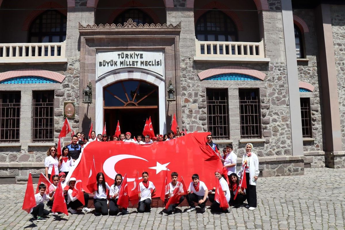 Öğrenciler Ankara’yı Gezdi