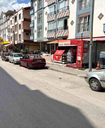 Kamyoneti Durdurarak Facianın Önüne Geçti