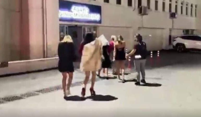 Masaj Salonuna Operasyonda 10 Kişi Gözaltında