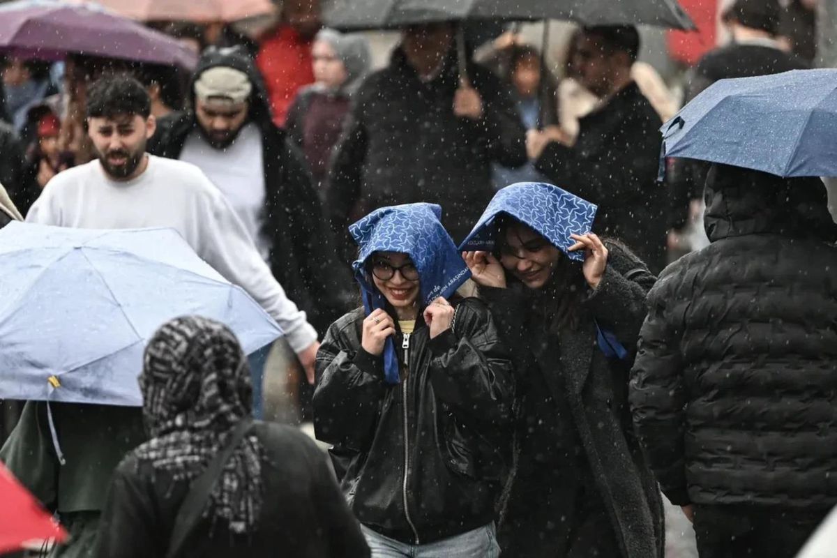 İstanbullular dikkat! Sağanak yağış bu akşam başlıyor