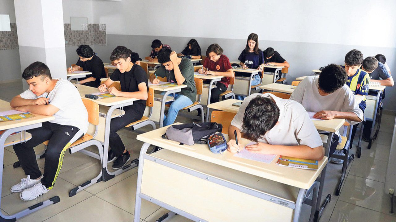 LGS Sonuçları Açıklandı: 452 Şampiyon Tam Puan Aldı, Tercih Maratonu Başlıyor