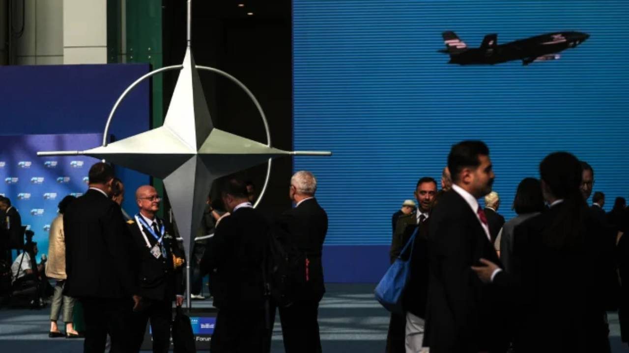 NATO Stajyeri Olan Kanadalı Bir Kadın, Casusluk Suçlamasıyla Belçika’da Gözaltına Alındı