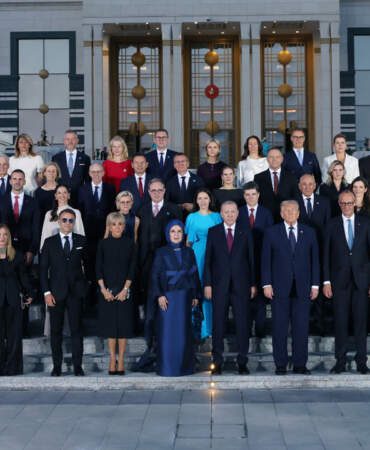 NATO Zirvesi’nde Çekya Krizi: Tek Ülke, İki Lider, İki Ayrı Uçak!
