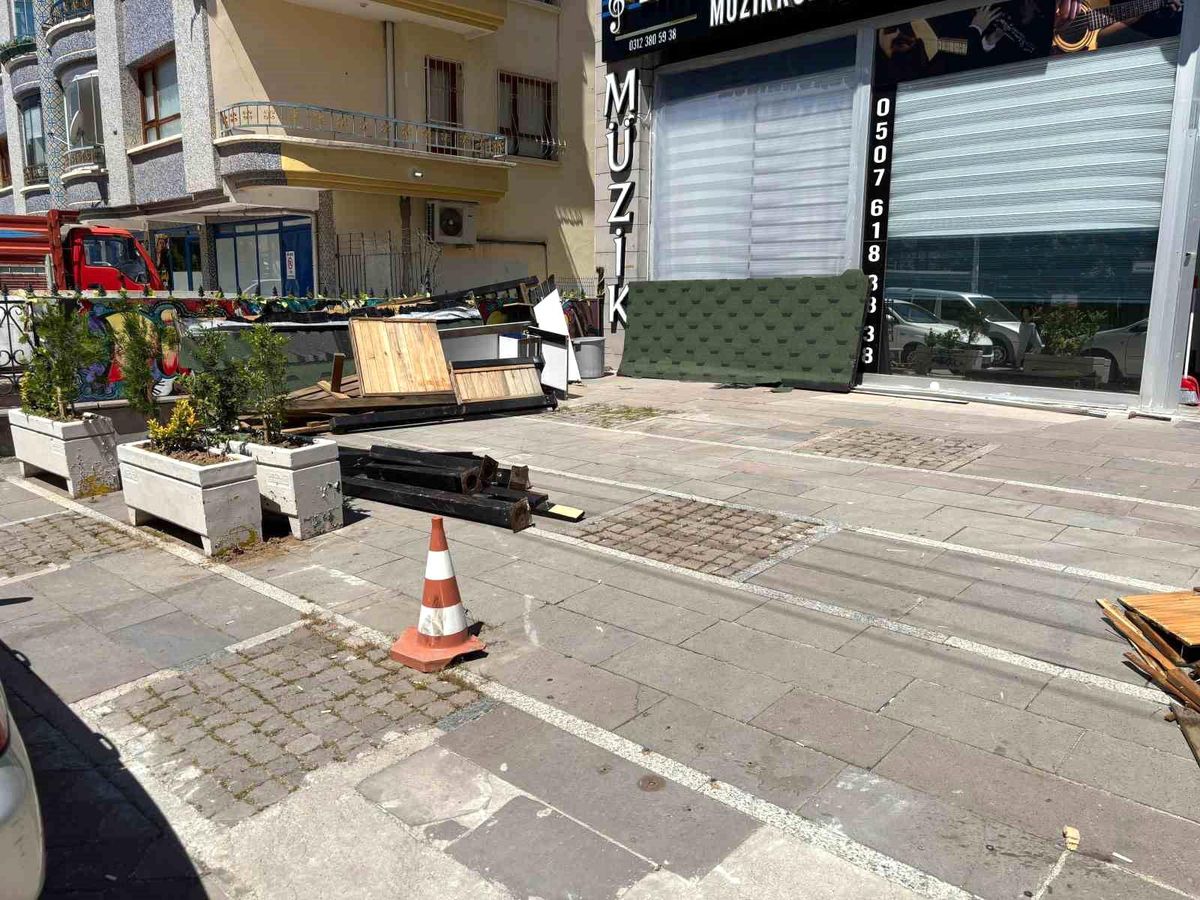 Ankara’da Kontrolden Çıkan Araç Müzik Kursuna Girdi
