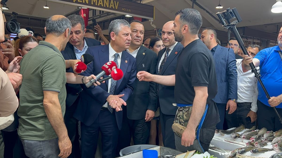 Özgür Özel’den Esnaf Ziyareti ve Kurultay Vurgusu