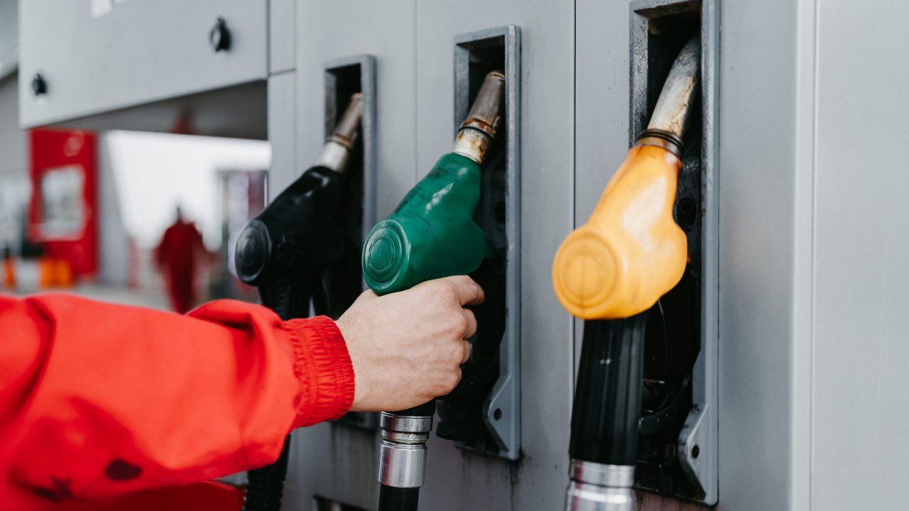 Petrolün Ateşi Harlandı, Vatandaşa Kötü Haber: Hem Benzine Hem Motorine Zam Geliyor