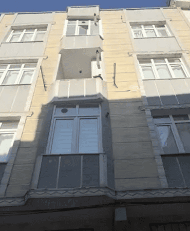 Sultangazi’de Çökme Alarmı: 3 Katlı Bina Tahliye Edildi