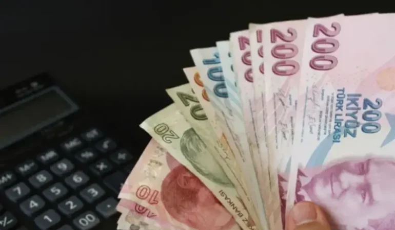 Milyonlarca Emekliye Zamlı Maaş Takvimi Netleşti: Fark Ödemeleri Ağustos’ta Yapılacak