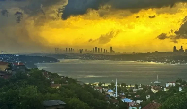 Meteoroloji’den 15 İle “Sarı Kodlu” Sağanak ve Fırtına Uyarısı