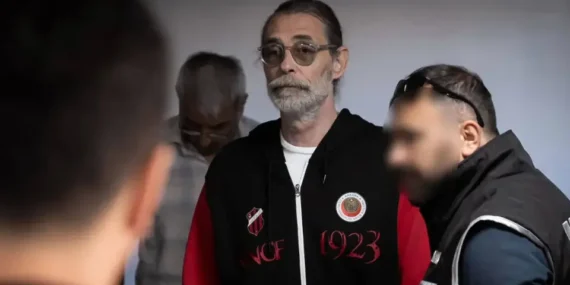Erdal Beşikçioğlu Görevden Uzaklaştırıldı