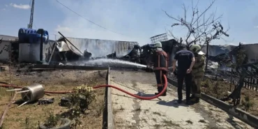 Ankara’da 3 Ev Alevlere Teslim Oldu! Evler Kullanılamaz Hale Geldi