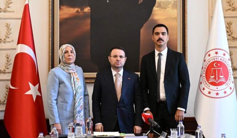 Adalet Bakanı Akın Gürlek: “Bu cinayeti çözmek boynumuzun borcu”
