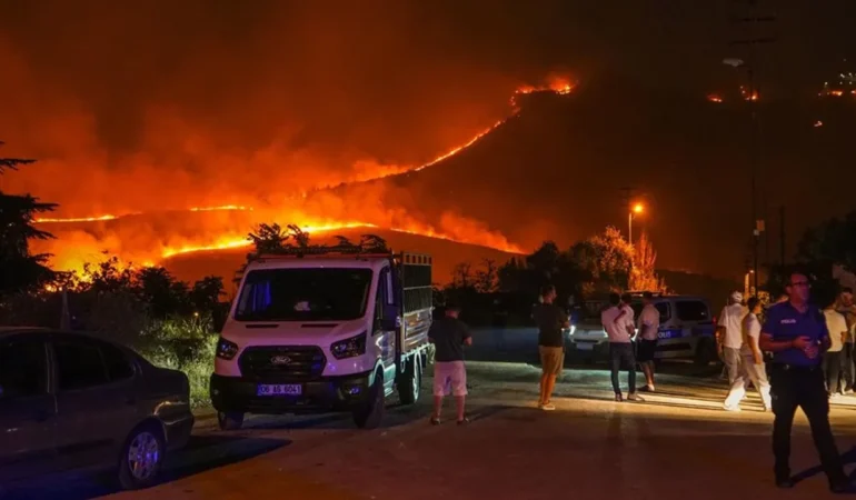 Ankara Mamak’ta Korkutan Yangın
