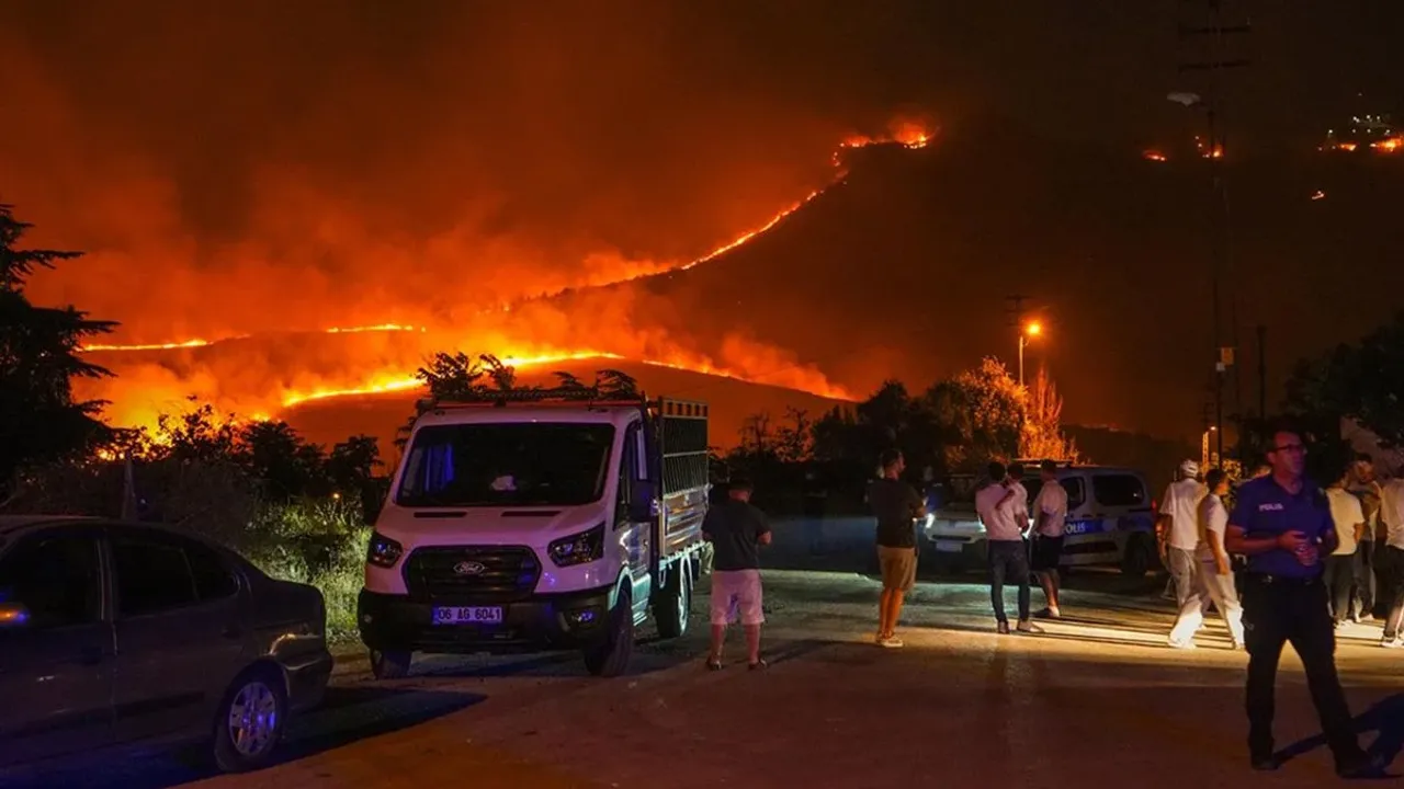 Ankara Mamak’ta Korkutan Yangın