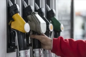 Motorine Bu Gece Zam Geliyor: Akaryakıtta Tabela Değişiyor