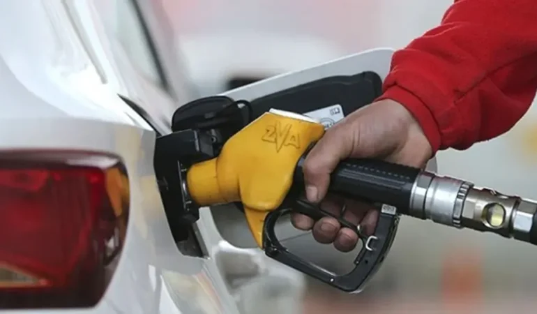 Akaryakıtta Sevindiren Gelisme: Benzine İndirim Geliyor