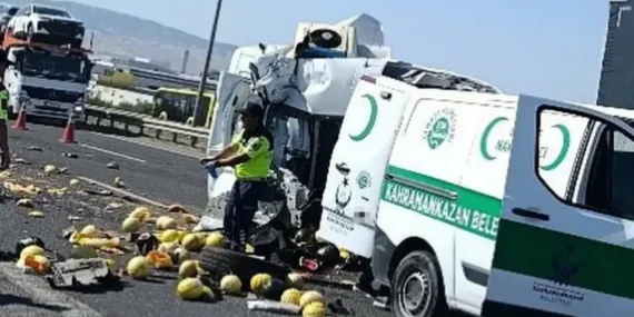 Ankara’da İki Kamyonet Çarpıştı: 1 Ölü, 2 Yaralı