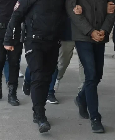 Ankara’da Kız Çocuklarını Taciz Ettiği İddiasıyla Yaşlı Adamı Darp Eden Şüpheli Yeniden Gözaltında