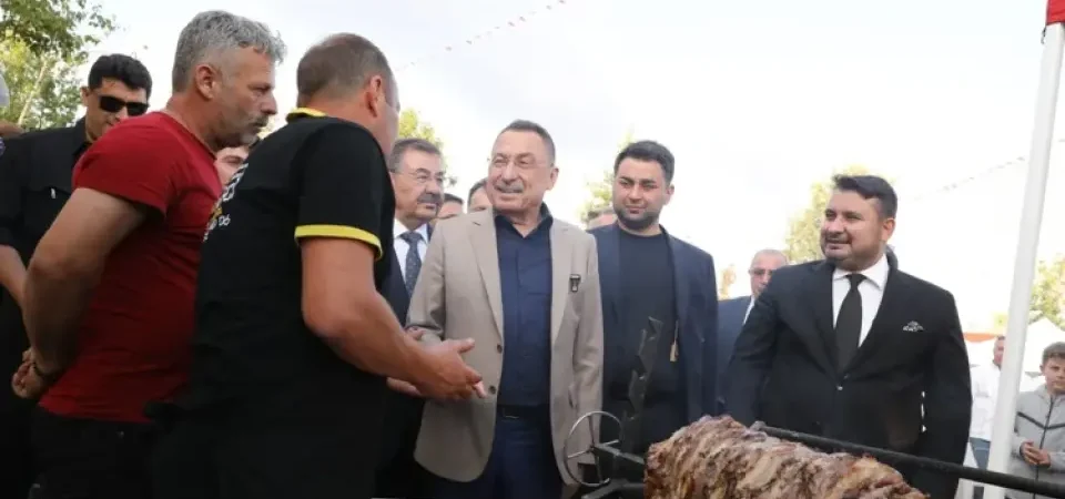 Oktay: Ankara Kabuğuna Sığmıyor
