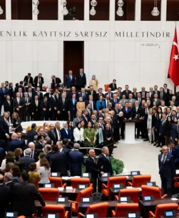 TBMM’deki “Çerçeve Yasa” Oylamasında Dikkat Çeken Detaylar ve Ret Oyları